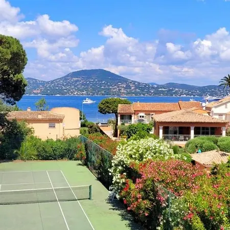 Family Nest Overlooking The Gulf Of * Saint-Tropez