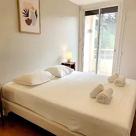 Family Nest Overlooking The Gulf Of